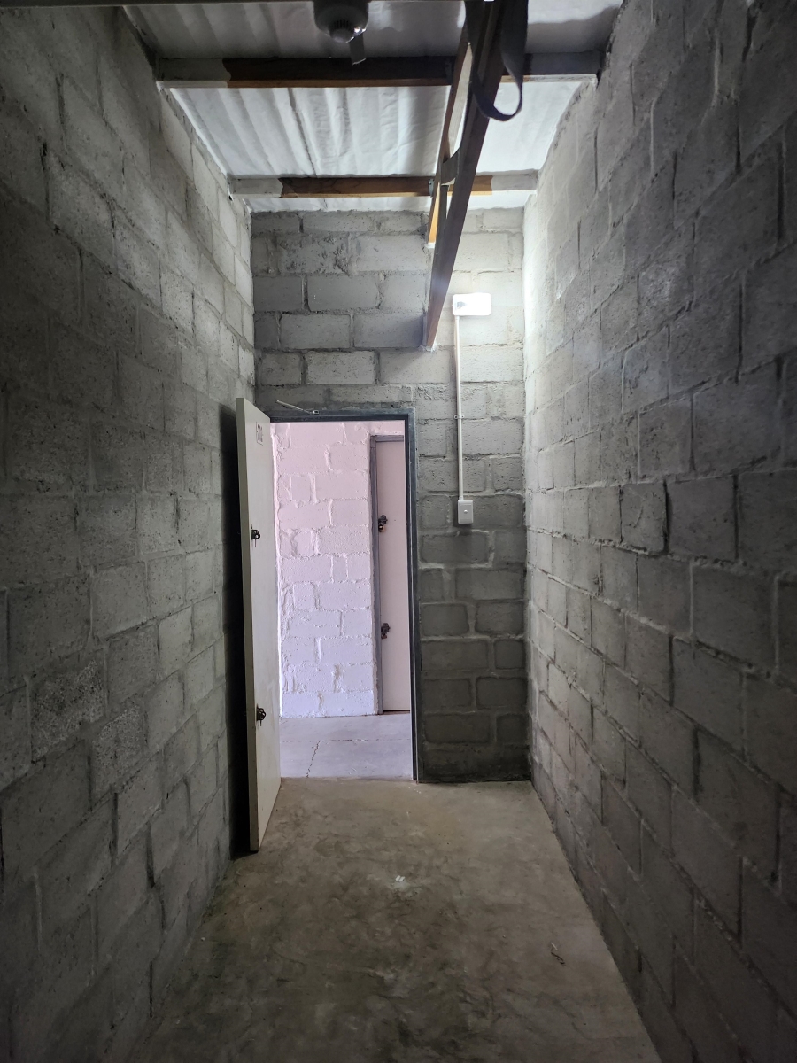 Commercial Property for Sale in Broadlands Western Cape